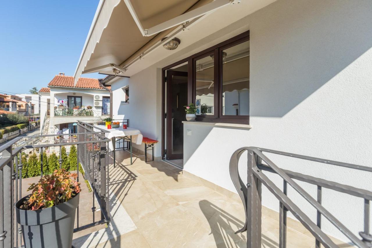 Alex Deluxe Apartments On Beach Πόρετς Εξωτερικό φωτογραφία