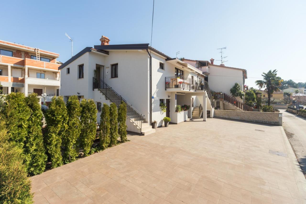 Alex Deluxe Apartments On Beach Πόρετς Εξωτερικό φωτογραφία
